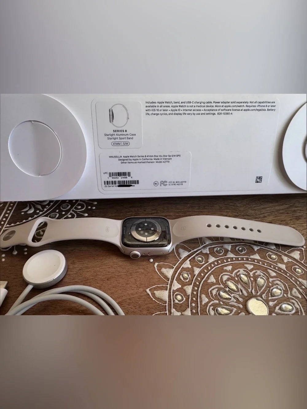 Apple Watch Series 8 Starlight Aluminum Case 41mm